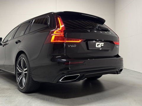 Volvo V60 2.0 T8 Recharge AWD R-Design Pano B&W 360° Memory Trekh.