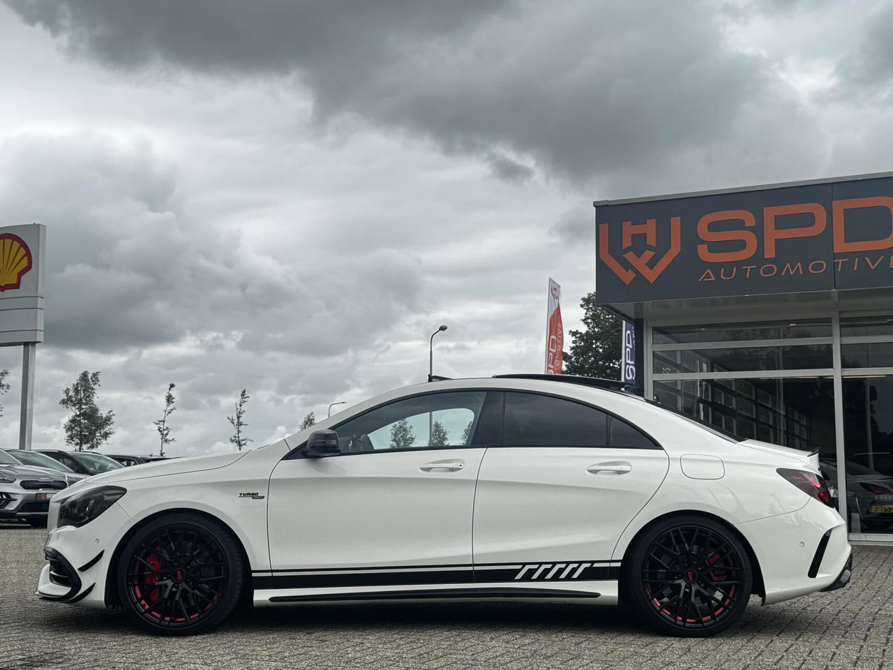 Mercedes-Benz CLA