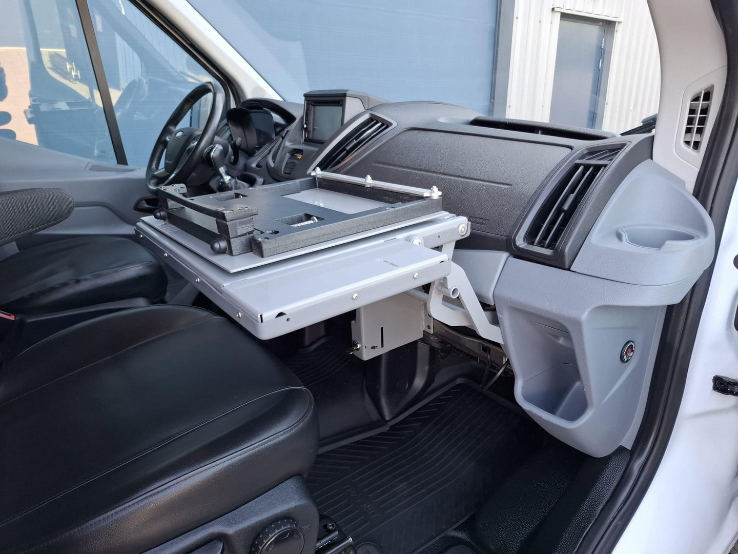 Ford Transit 350 2.0 TDCI L2H3 Trend AIRCO / CRUISE CONTROLE / L2H2 / KASTEN INRICHTING / EURO 6