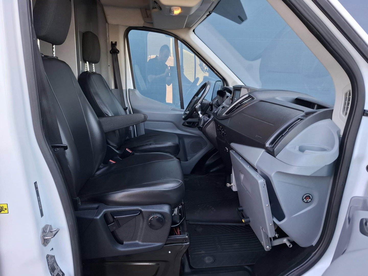Ford Transit 350 2.0 TDCI L2H3 Trend AIRCO / CRUISE CONTROLE / L2H2 / KASTEN INRICHTING / EURO 6