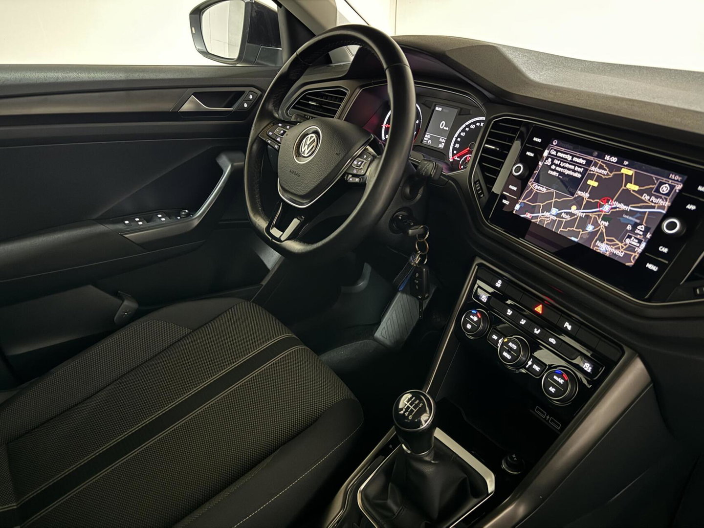 Volkswagen T-Roc 1.0 TSI Style CarPlay ACC Navi Trekh. NAP