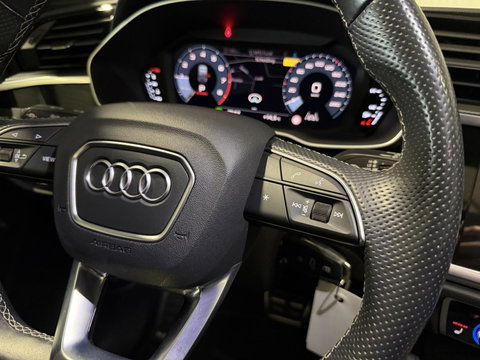 Audi Q3 35 TFSI 3X S-line Pano Virtual leer Black Optic NAP