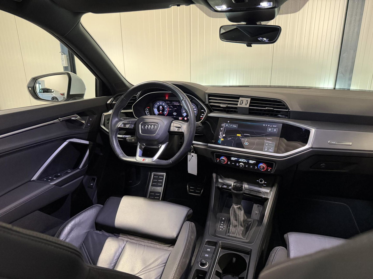 Audi Q3 35 TFSI 3X S-line Pano Virtual leer Black Optic NAP