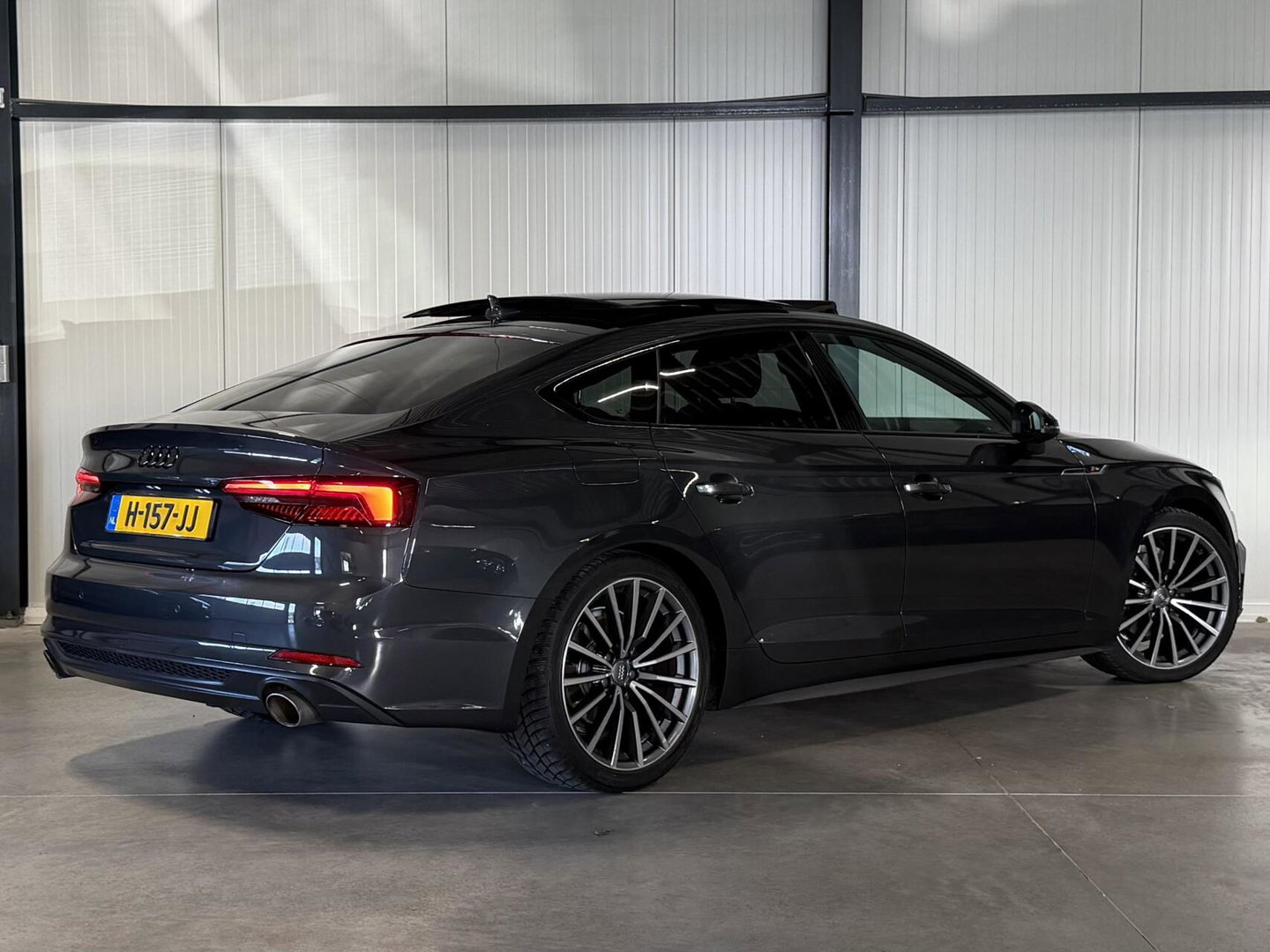 Audi A5 Sportback 35 TFSI S-line black edition Pano Trekhaak
