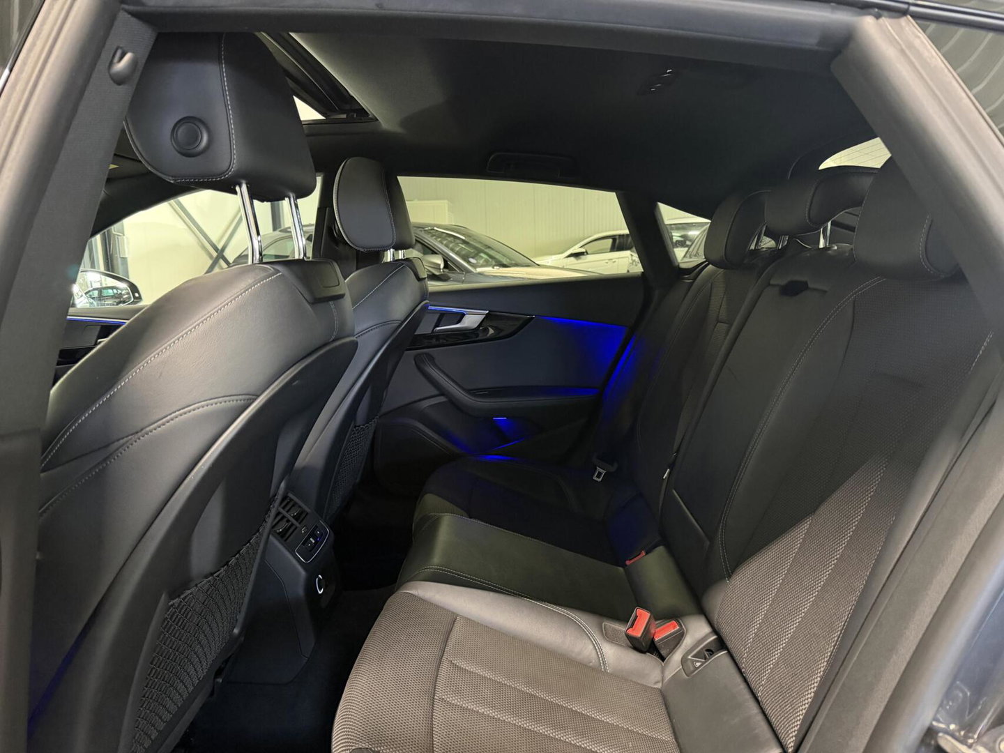 Audi A5 Sportback 35 TFSI S-line black edition Pano Trekhaak