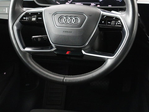 Audi e-tron Sportback 50 quattro S edition 71 kWh | SOH 90.4 | Panoramadak | Adaptive cruise | Matrix LED | Elek. Stoelen | Memory | Stoelverwarming | Camera | DAB |