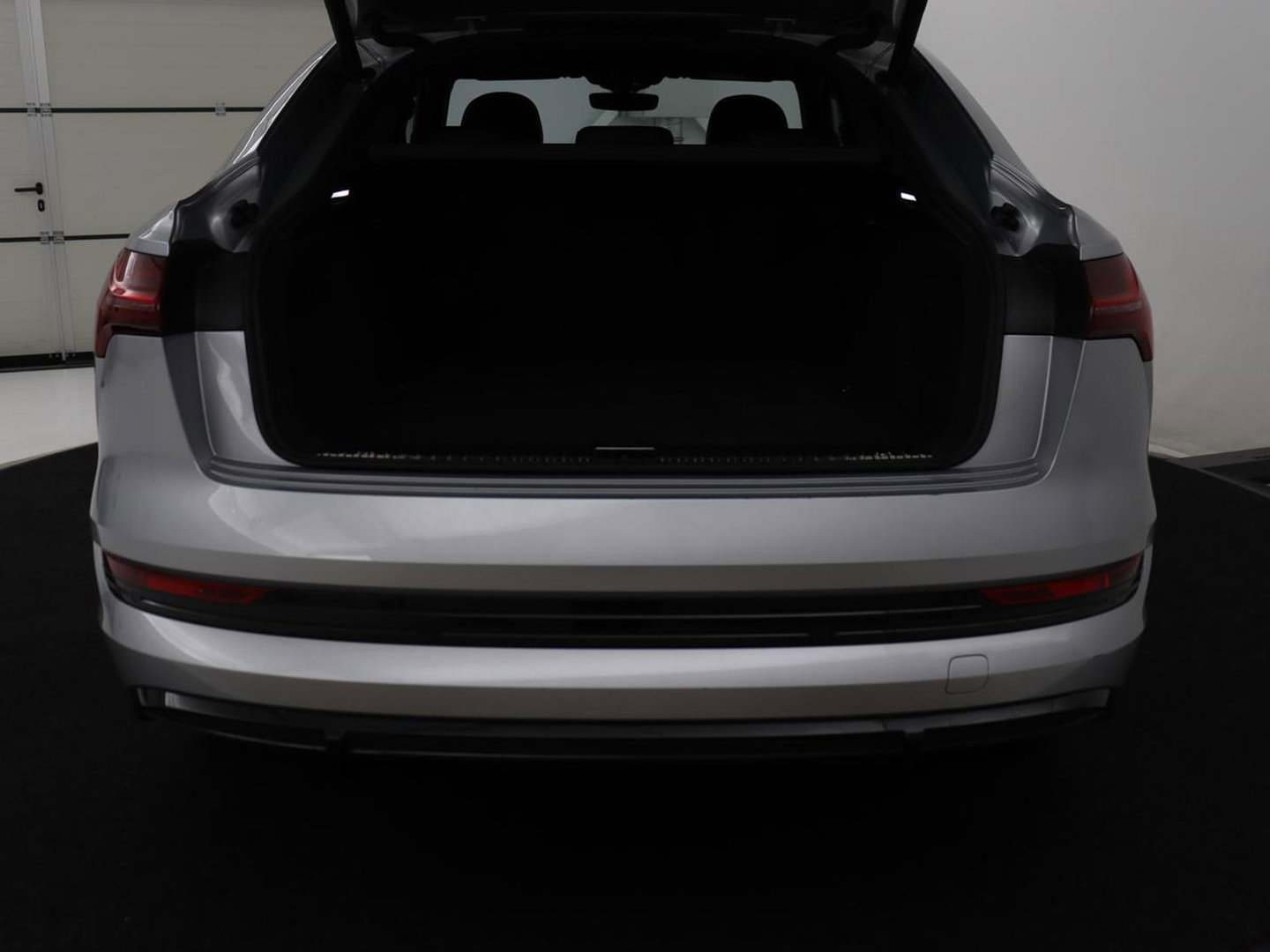 Audi e-tron Sportback 50 quattro S edition 71 kWh | SOH 90.4 | Panoramadak | Adaptive cruise | Matrix LED | Elek. Stoelen | Memory | Stoelverwarming | Camera | DAB |