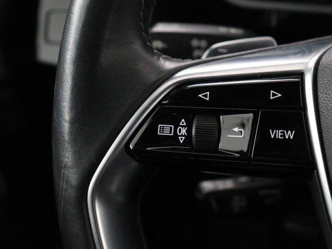 Audi e-tron Sportback 50 quattro S edition 71 kWh | SOH 90.4 | Panoramadak | Adaptive cruise | Matrix LED | Elek. Stoelen | Memory | Stoelverwarming | Camera | DAB |