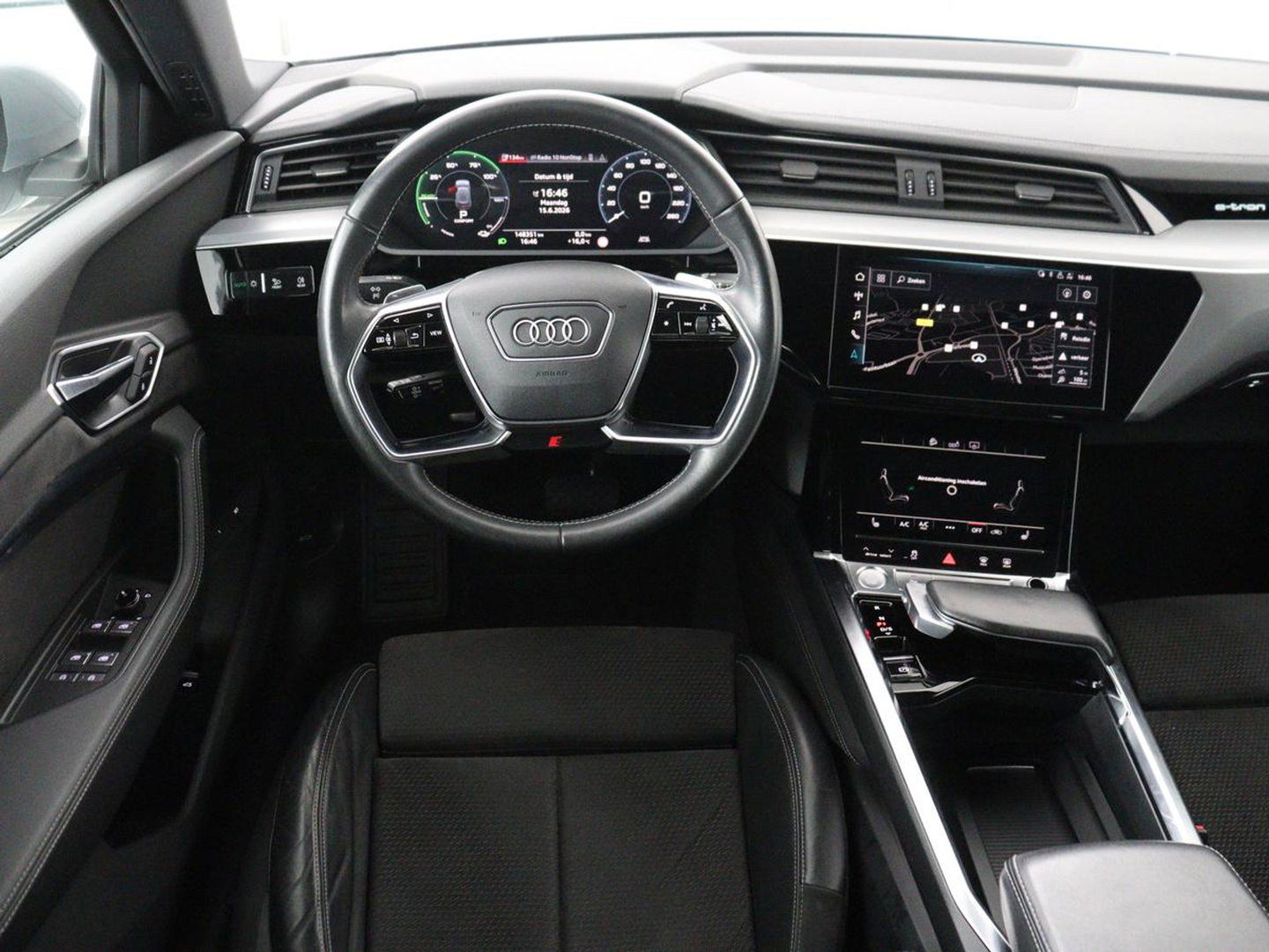 Audi e-tron Sportback 50 quattro S edition 71 kWh | SOH 90.4 | Panoramadak | Adaptive cruise | Matrix LED | Elek. Stoelen | Memory | Stoelverwarming | Camera | DAB |