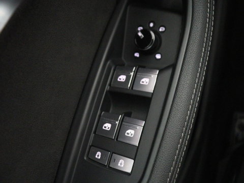 Audi e-tron Sportback 50 quattro S edition 71 kWh | SOH 90.4 | Panoramadak | Adaptive cruise | Matrix LED | Elek. Stoelen | Memory | Stoelverwarming | Camera | DAB |