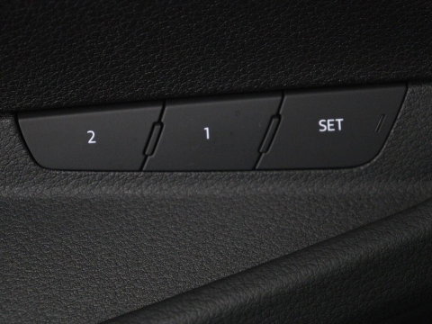 Audi e-tron Sportback 50 quattro S edition 71 kWh | SOH 90.4 | Panoramadak | Adaptive cruise | Matrix LED | Elek. Stoelen | Memory | Stoelverwarming | Camera | DAB |