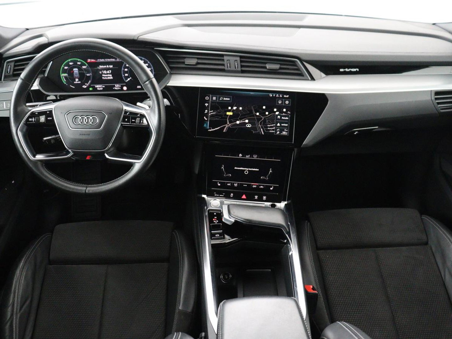 Audi e-tron Sportback 50 quattro S edition 71 kWh | SOH 90.4 | Panoramadak | Adaptive cruise | Matrix LED | Elek. Stoelen | Memory | Stoelverwarming | Camera | DAB |
