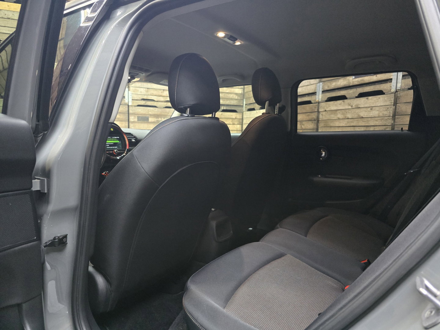 MINI Clubman 1.5 One Airconditioning Bluetooth Cruise 18"LM