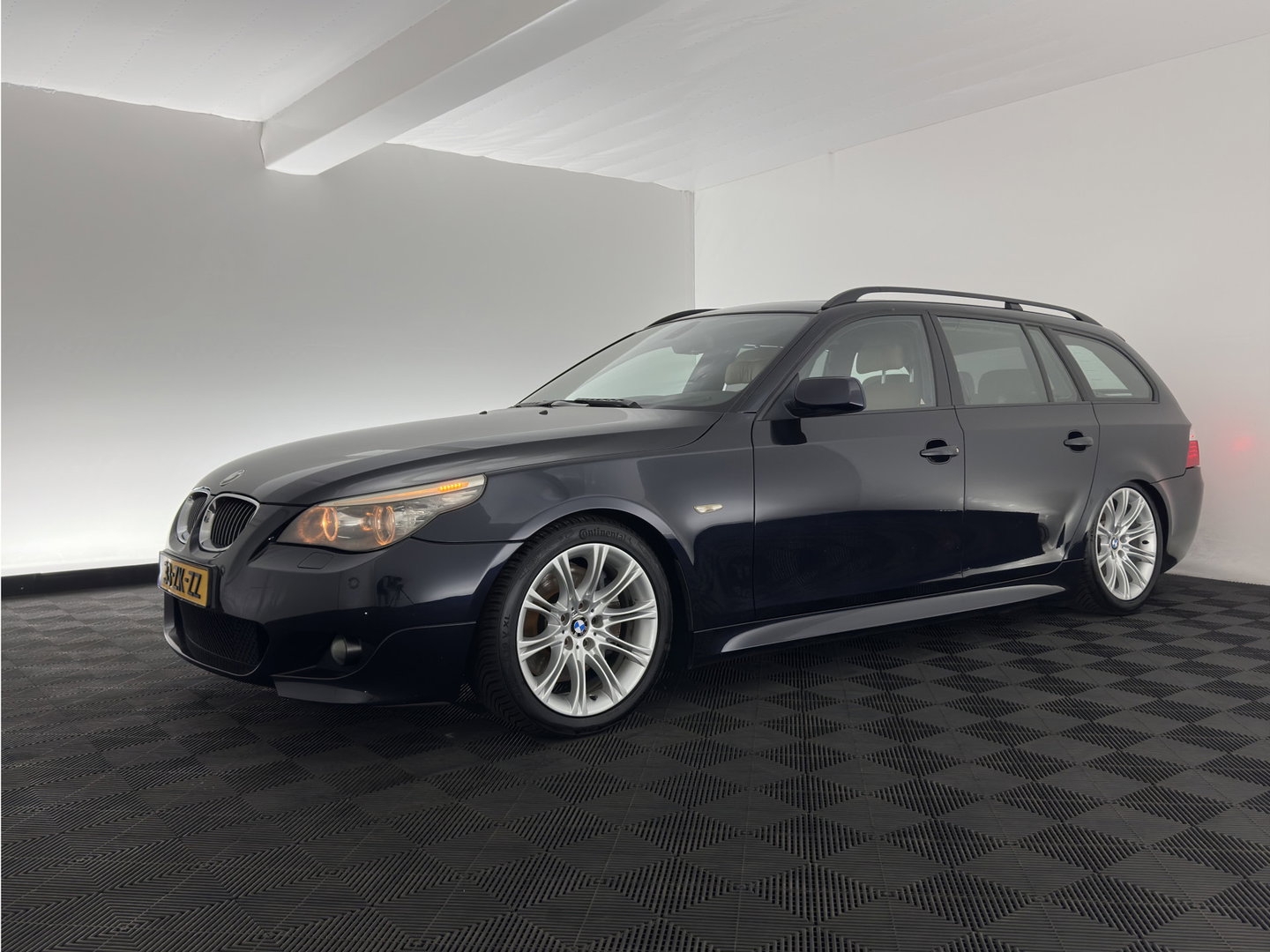 BMW 5 Serie Touring 535d M-Sportpack High Executive Aut. * PANO | LEATHER | HEATED SPORTSEATS | HIFI-SOUND | NAVI-FULLMAP | CRUISE | XENON | MEMORY-PACK | 19"ALU*