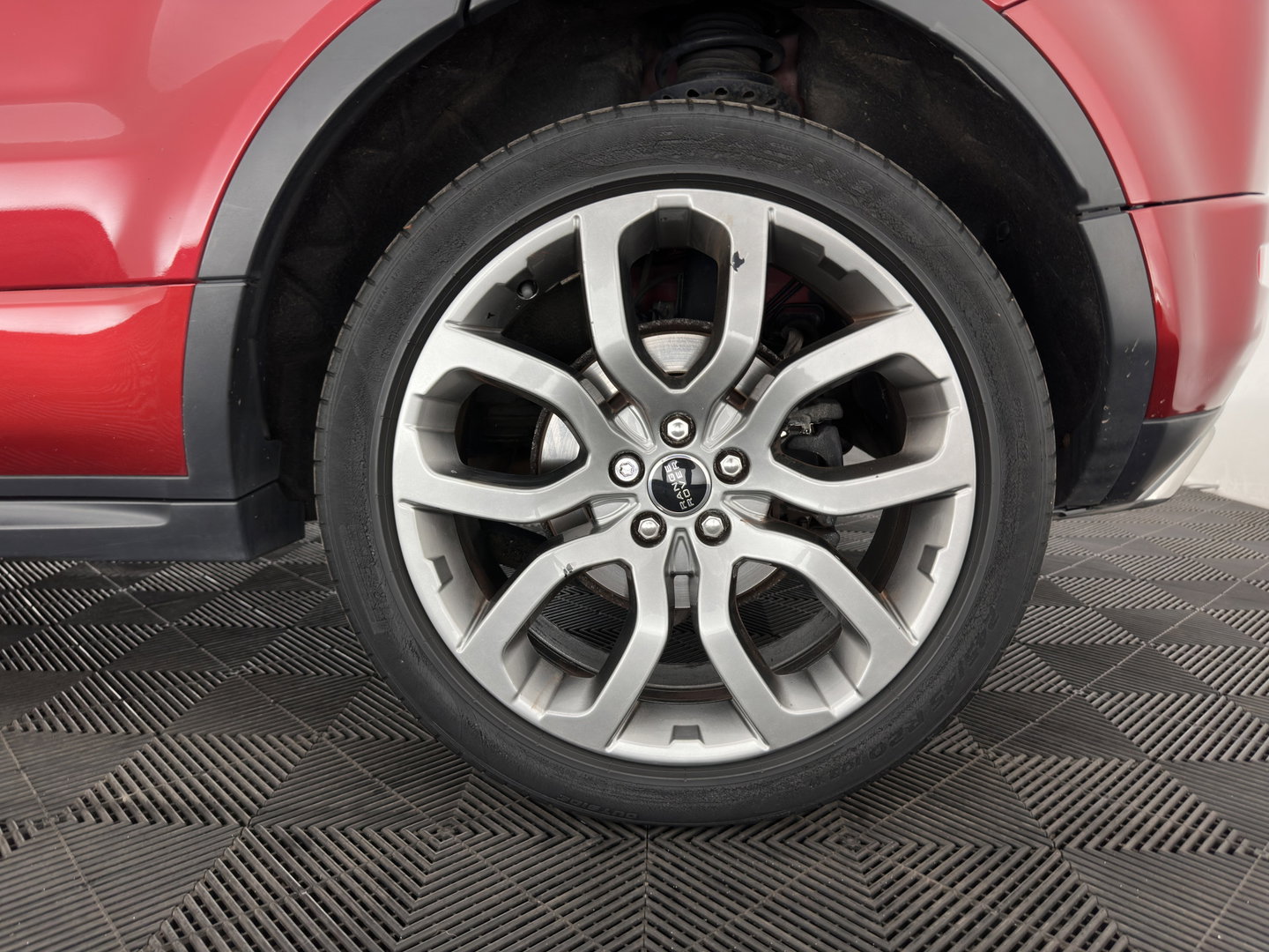 Land Rover Range Rover Evoque 2.2 TD4 4WD Prestige *PANO | LEATHER | XENON | MEMORY-PACK | NAVI-FULLMAP | MERIDIAN-AUDIO | CAMERA | HEATED-SPORTSEATS | PRIVACY-GLASS | ECC | PDC | CRUISE | TOWBAR | 20''ALU*
