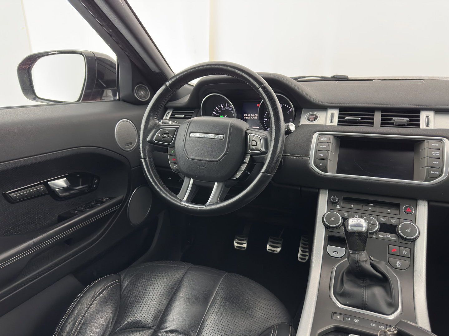 Land Rover Range Rover Evoque 2.2 TD4 4WD Prestige *PANO | LEATHER | XENON | MEMORY-PACK | NAVI-FULLMAP | MERIDIAN-AUDIO | CAMERA | HEATED-SPORTSEATS | PRIVACY-GLASS | ECC | PDC | CRUISE | TOWBAR | 20''ALU*