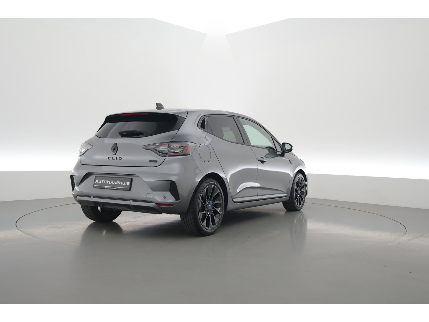 Renault Clio 1.6 E-Tech Full Hybrid 145 esprit Alpine | Orgi. NL | Adapt. Cruise | Camera + PDC | Apple CarPlay + NAV | Dodehoek. | 17'' |