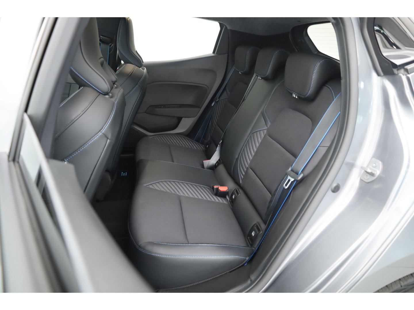 Renault Clio 1.6 E-Tech Full Hybrid 145 esprit Alpine | Orgi. NL | Adapt. Cruise | Camera + PDC | Apple CarPlay + NAV | Dodehoek. | 17'' |