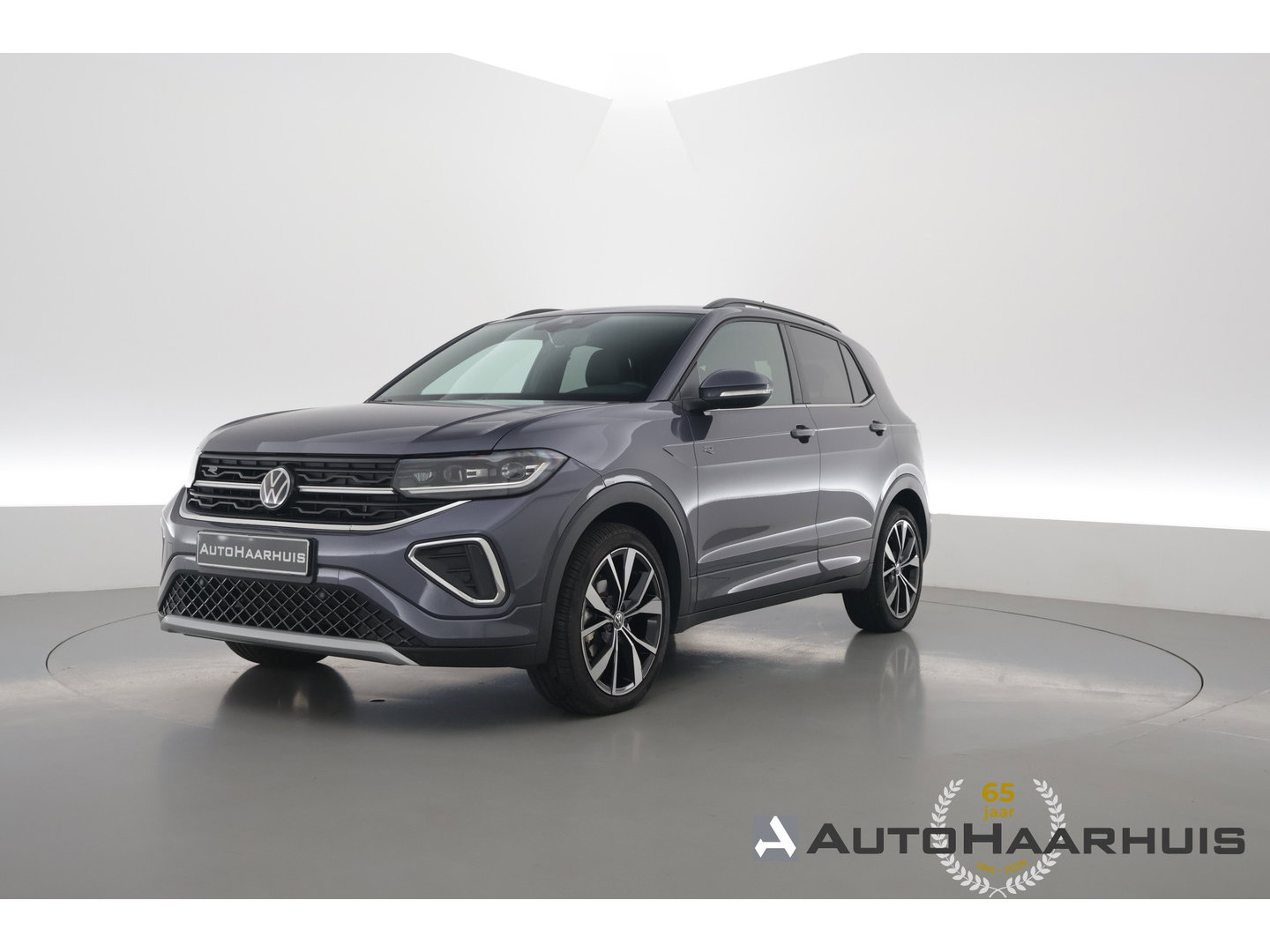 Volkswagen T-Cross 1.0 TSI R-Line DSG | IQ. Light | Apple CarPlay | Camera + PDC | Adapt. Cruise | 18'' | Digi. Cockpit |
