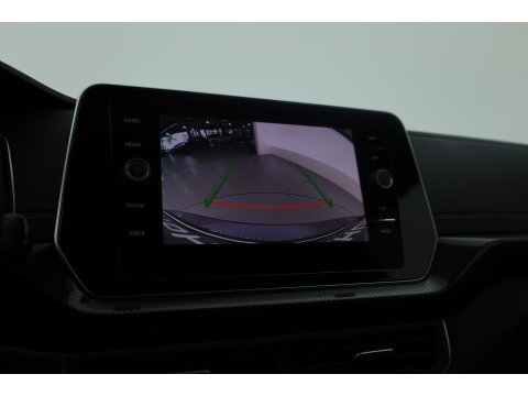 Volkswagen T-Cross 1.0 TSI R-Line DSG | IQ. Light | Apple CarPlay | Camera + PDC | Adapt. Cruise | 18'' | Digi. Cockpit |