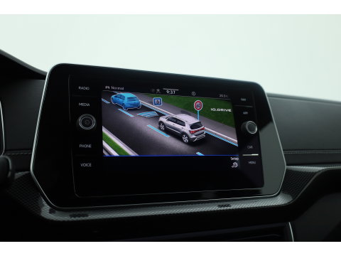 Volkswagen T-Cross 1.0 TSI R-Line DSG | IQ. Light | Apple CarPlay | Camera + PDC | Adapt. Cruise | 18'' | Digi. Cockpit |