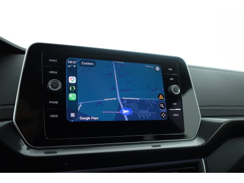 Volkswagen T-Cross 1.0 TSI R-Line DSG | IQ. Light | Apple CarPlay | Camera + PDC | Adapt. Cruise | 18'' | Digi. Cockpit |