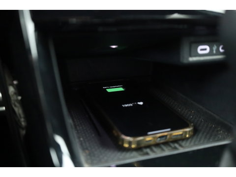 Volkswagen T-Cross 1.0 TSI R-Line DSG | IQ. Light | Apple CarPlay | Camera + PDC | Adapt. Cruise | 18'' | Digi. Cockpit |