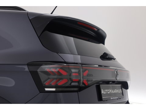 Volkswagen T-Cross 1.0 TSI R-Line DSG | IQ. Light | Apple CarPlay | Camera + PDC | Adapt. Cruise | 18'' | Digi. Cockpit |