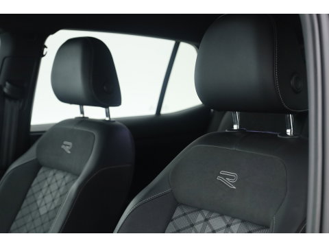 Volkswagen T-Cross 1.0 TSI R-Line DSG | IQ. Light | Apple CarPlay | Camera + PDC | Adapt. Cruise | 18'' | Digi. Cockpit |
