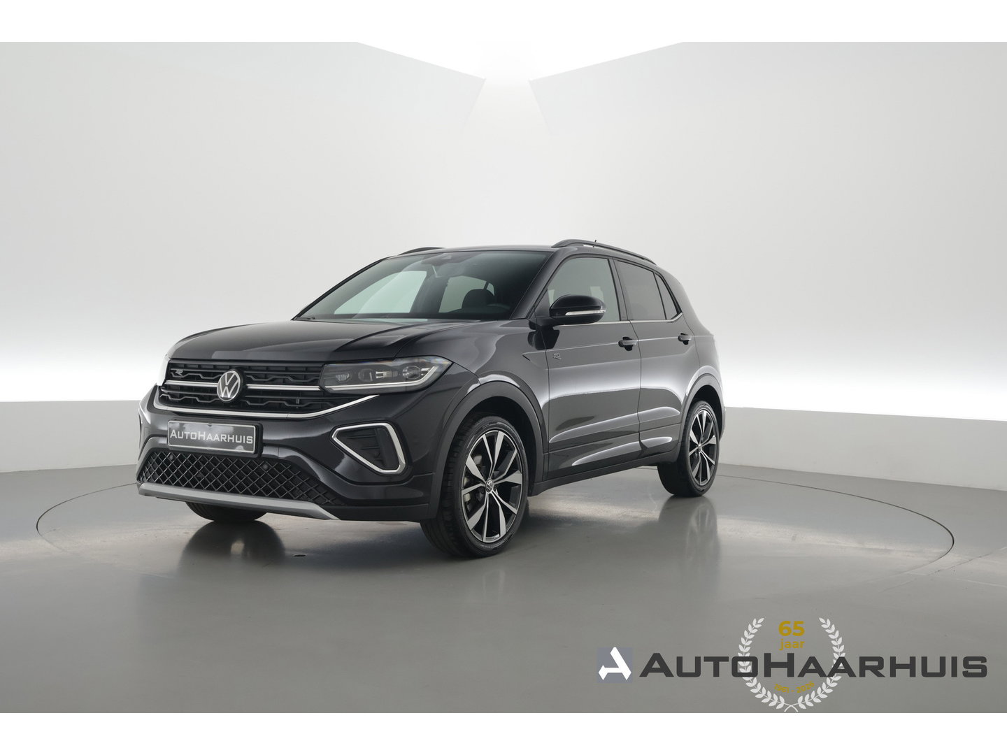 Volkswagen T-Cross 1.0 TSI R-Line DSG | IQ. Light | Apple CarPlay | Camera + PDC | Adapt. Cruise | 18'' | Digi. Cockpit |
