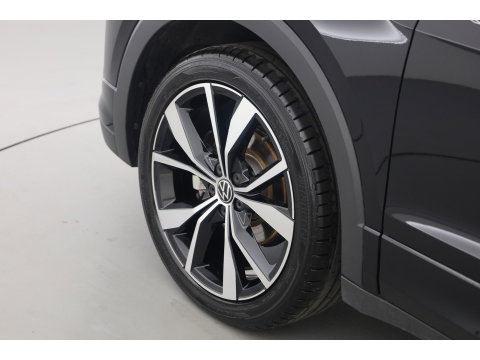 Volkswagen T-Cross 1.0 TSI R-Line DSG | IQ. Light | Apple CarPlay | Camera + PDC | Adapt. Cruise | 18'' | Digi. Cockpit |