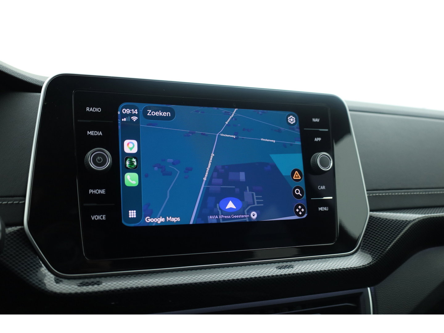 Volkswagen T-Cross 1.0 TSI R-Line DSG | IQ. Light | Apple CarPlay | Camera + PDC | Adapt. Cruise | 18'' | Digi. Cockpit |