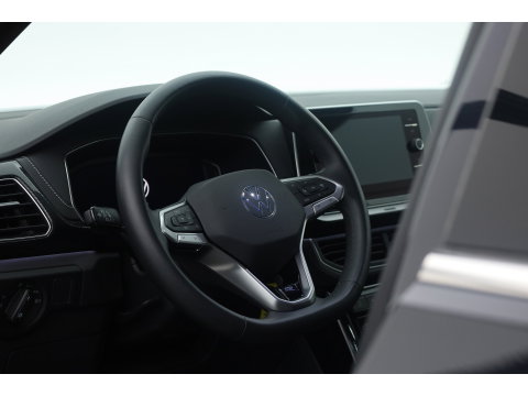Volkswagen T-Cross 1.0 TSI R-Line DSG | IQ. Light | Apple CarPlay | Camera + PDC | Adapt. Cruise | 18'' | Digi. Cockpit |