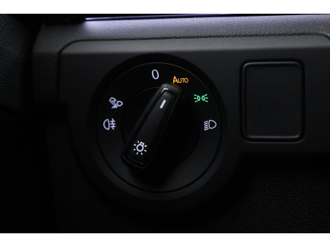 Volkswagen T-Cross 1.0 TSI R-Line DSG | IQ. Light | Apple CarPlay | Camera + PDC | Adapt. Cruise | 18'' | Digi. Cockpit |