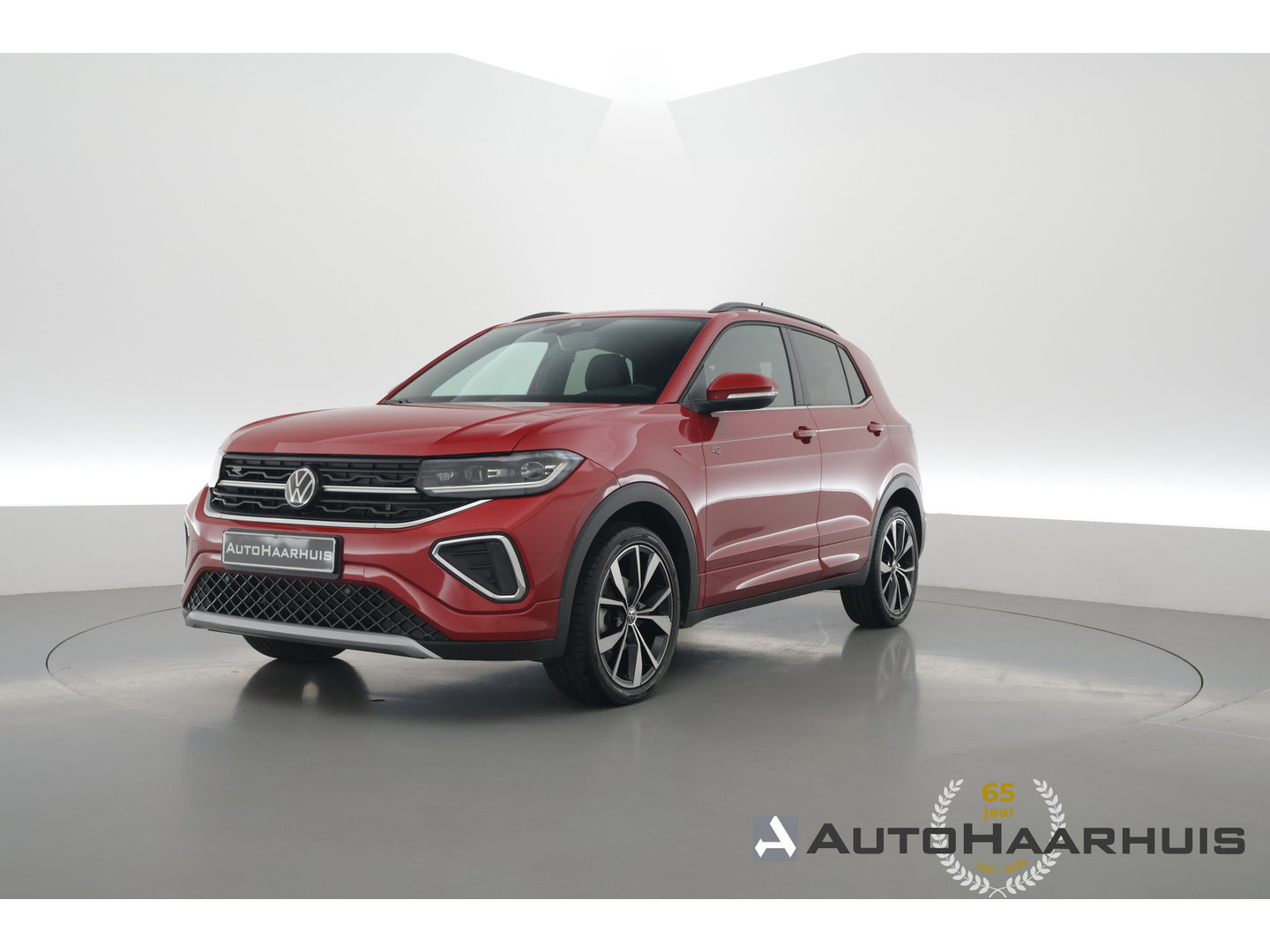 Volkswagen T-Cross 1.0 TSI R-Line DSG | IQ. Light | Apple CarPlay | Camera + PDC | Adapt. Cruise | 18'' | Digi. Cockpit |