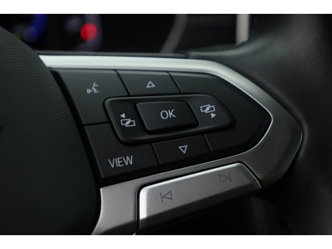 Volkswagen T-Cross 1.0 TSI R-Line DSG | IQ. Light | Apple CarPlay | Camera + PDC | Adapt. Cruise | 18'' | Digi. Cockpit |