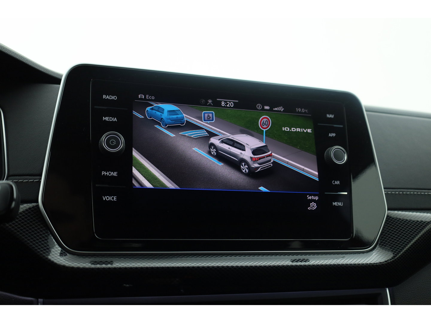 Volkswagen T-Cross 1.0 TSI R-Line DSG | IQ. Light | Apple CarPlay | Camera + PDC | Adapt. Cruise | 18'' | Digi. Cockpit |