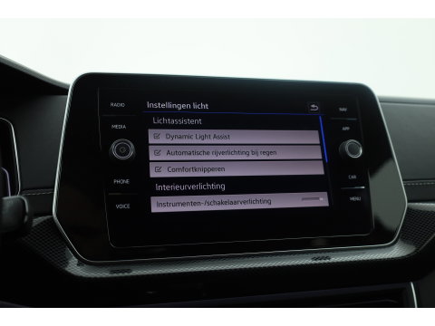 Volkswagen T-Cross 1.0 TSI R-Line DSG | IQ. Light | Apple CarPlay | Camera + PDC | Adapt. Cruise | 18'' | Digi. Cockpit |