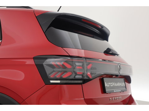 Volkswagen T-Cross 1.0 TSI R-Line DSG | IQ. Light | Apple CarPlay | Camera + PDC | Adapt. Cruise | 18'' | Digi. Cockpit |