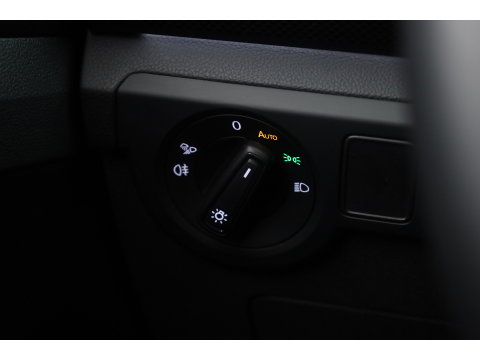 Volkswagen T-Cross 1.0 TSI R-Line DSG | IQ. Light | Apple CarPlay | Camera + PDC | Adapt. Cruise | 18'' | Digi. Cockpit |
