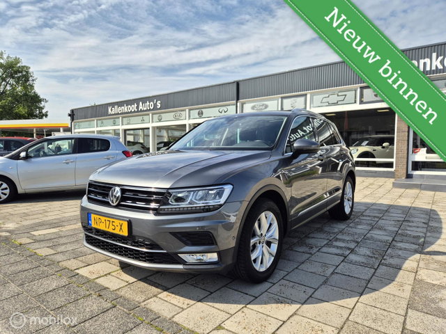 Volkswagen Tiguan - 1.4 TSI Highline, Pano, Trekhaak, Massage