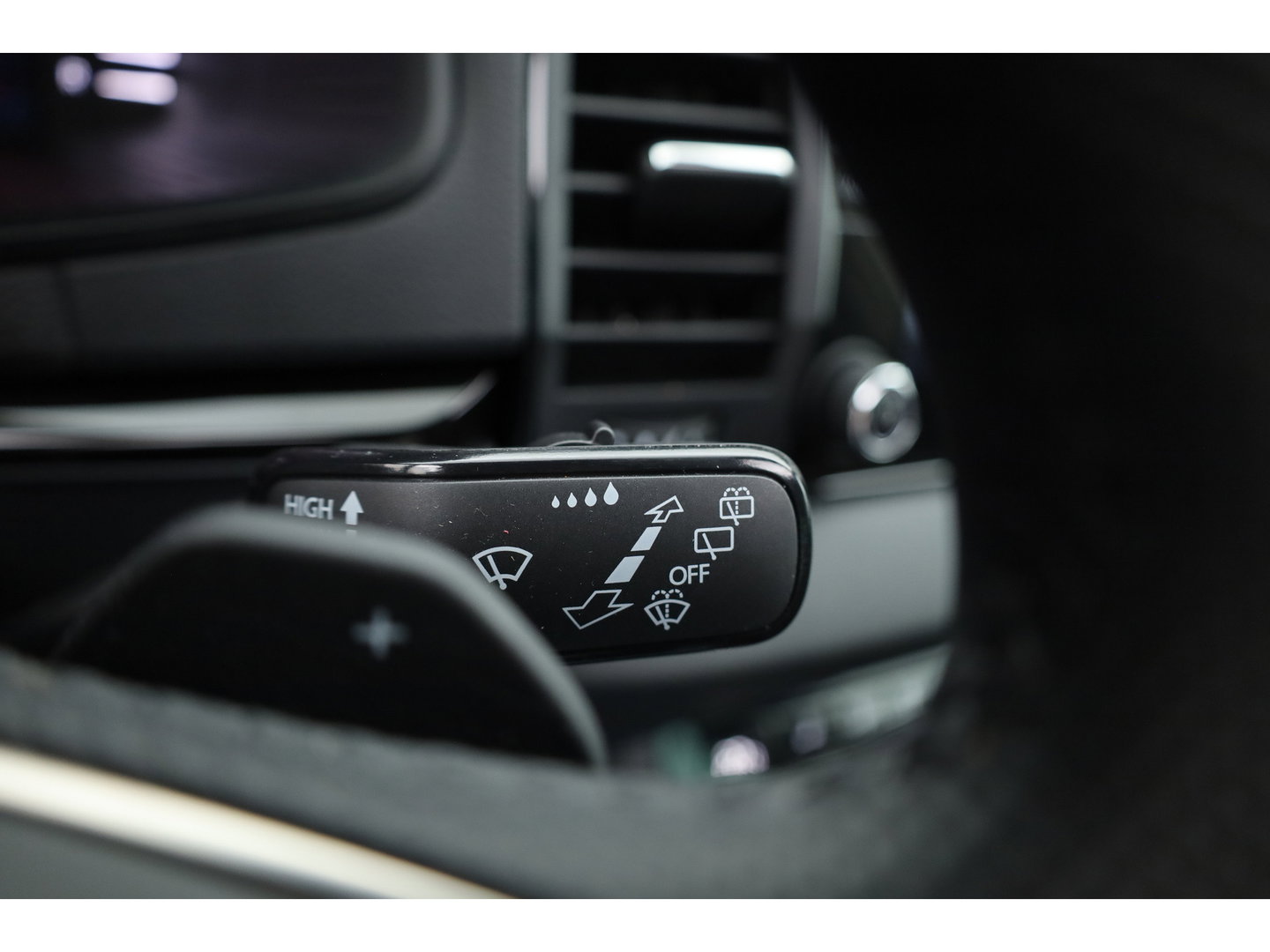 Škoda Karoq 1.5 TSI ACT Sportline Business | Pano | Adapt. Cruise | Navi | CarPlay | Stoel-Stuurverw. | DAB | PDC A