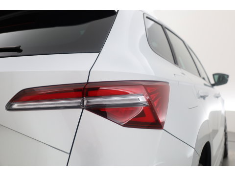 Škoda Karoq 1.5 TSI ACT Sportline Business | Pano | Adapt. Cruise | Navi | CarPlay | Stoel-Stuurverw. | DAB | PDC A