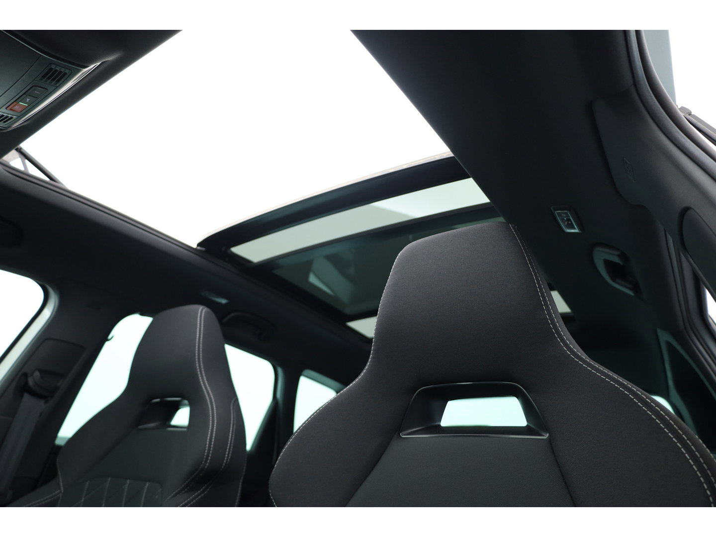Škoda Karoq 1.5 TSI ACT Sportline Business | Pano | Adapt. Cruise | Navi | CarPlay | Stoel-Stuurverw. | DAB | PDC A