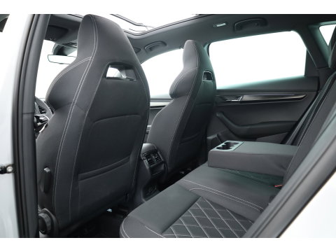 Škoda Karoq 1.5 TSI ACT Sportline Business | Pano | Adapt. Cruise | Navi | CarPlay | Stoel-Stuurverw. | DAB | PDC A