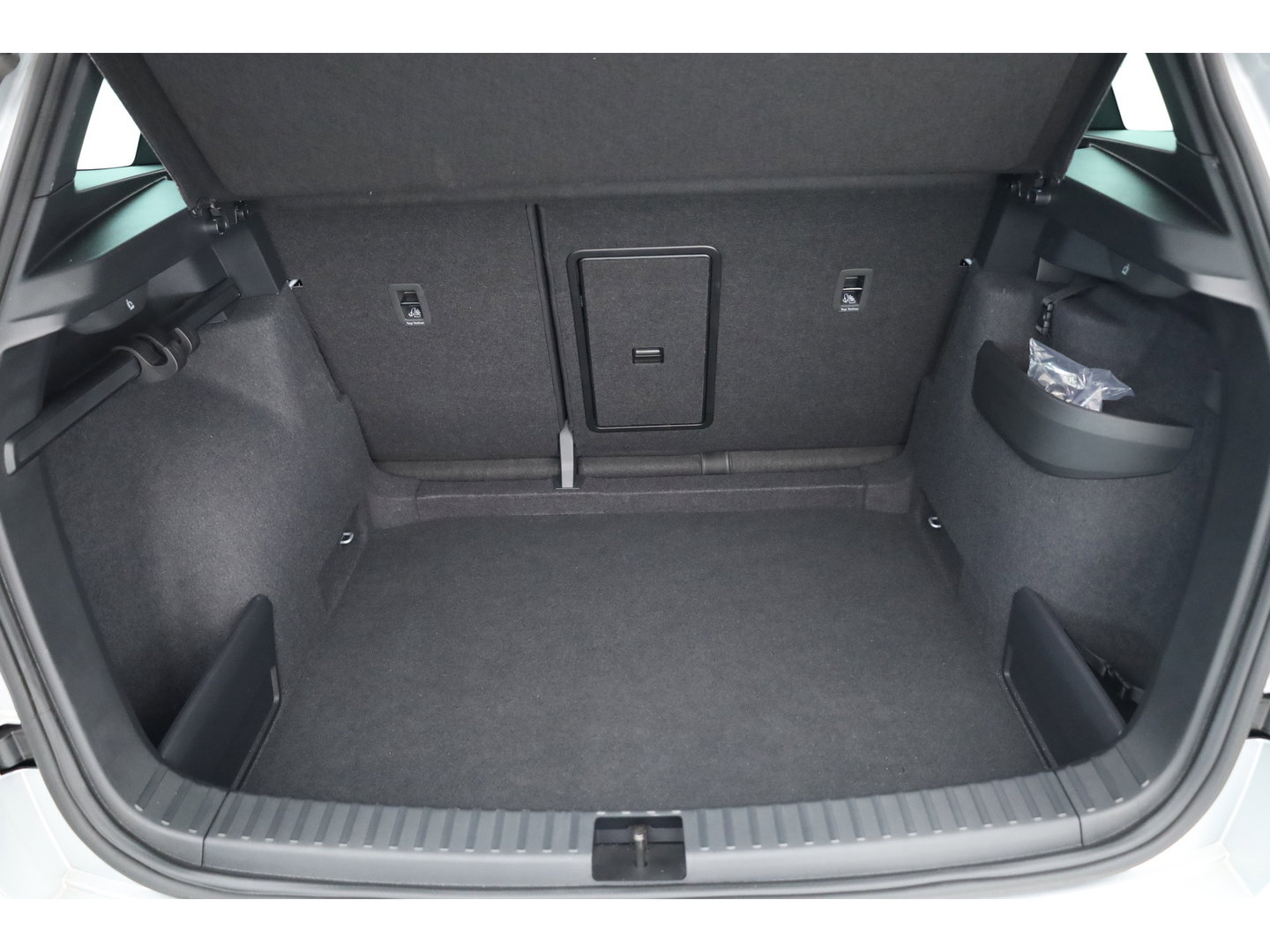 Škoda Karoq 1.5 TSI ACT Sportline Business | Pano | Adapt. Cruise | Navi | CarPlay | Stoel-Stuurverw. | DAB | PDC A