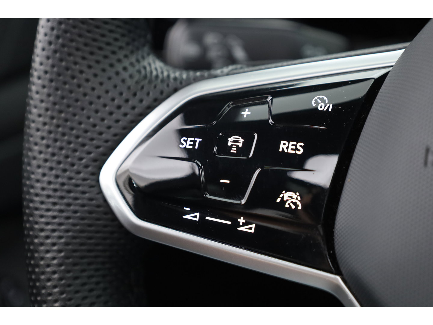 Volkswagen Golf 1.4 eHybrid GTE | SOH 95,5% | Pano | CarPlay | IQ. Light | Adapt. Cruise | Camera | Navi | 18"