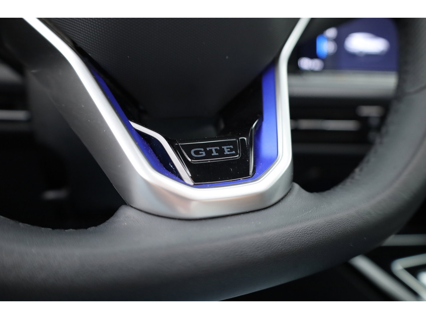 Volkswagen Golf 1.4 eHybrid GTE | SOH 95,5% | Pano | CarPlay | IQ. Light | Adapt. Cruise | Camera | Navi | 18"