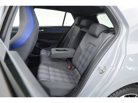 Volkswagen Golf 1.4 eHybrid GTE | SOH 95,5% | Pano | CarPlay | IQ. Light | Adapt. Cruise | Camera | Navi | 18"