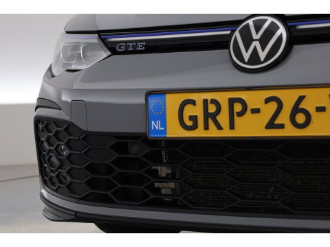 Volkswagen Golf 1.4 eHybrid GTE | SOH 95,5% | Pano | CarPlay | IQ. Light | Adapt. Cruise | Camera | Navi | 18"